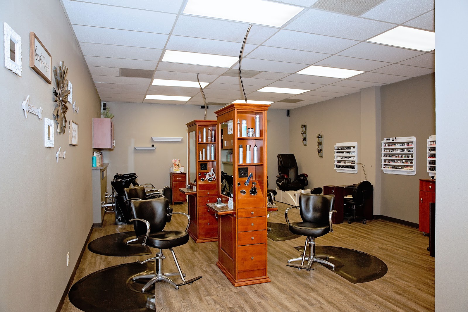 Touch of Style Salon logo